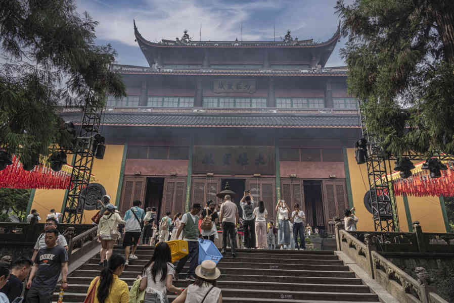 China - Hangzhou 047 - templo del Alma Escondida